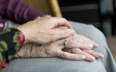 ¿QUÉ ES Y CÓMO EVOLUCIONA LA ENFERMEDAD DE PARKINSON?
